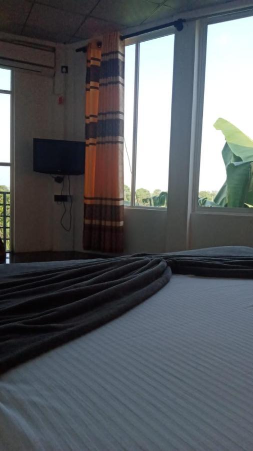 Air Vision 98 Hotel Katunayaka Kültér fotó